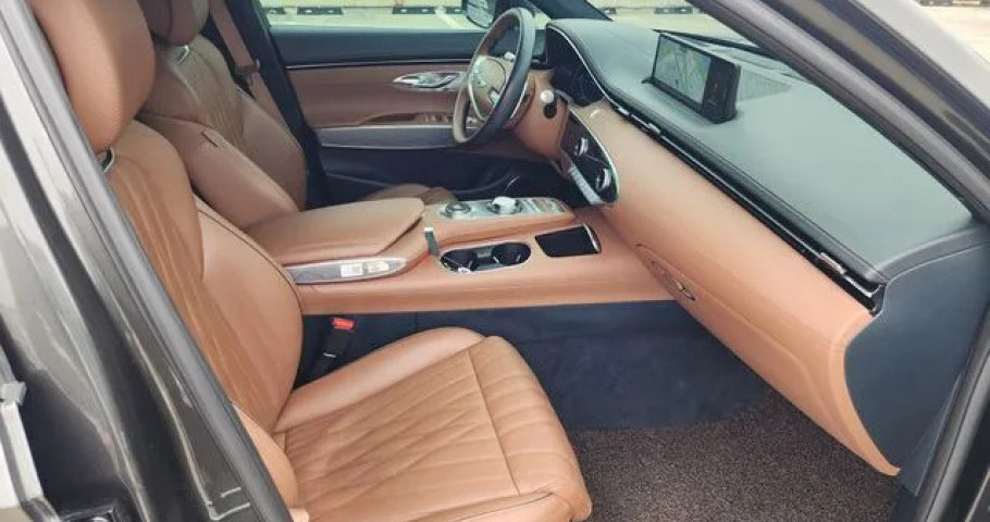 Genesis Gv70 