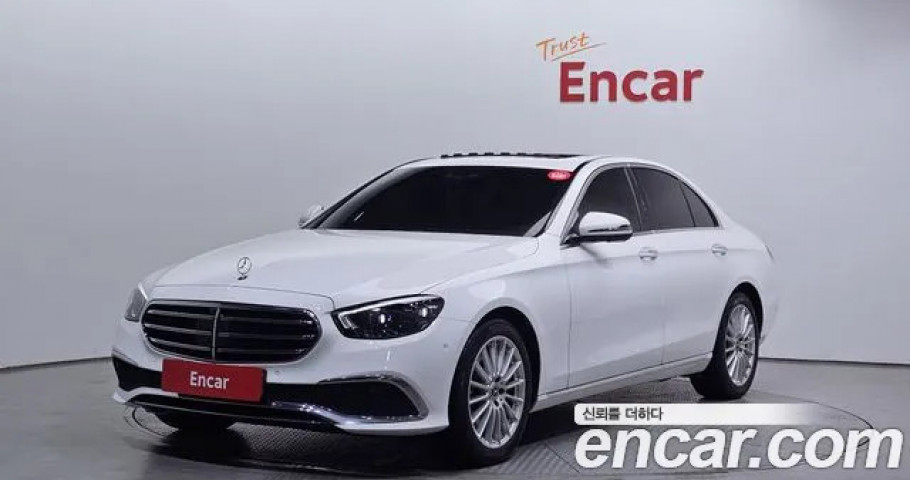 Mercedes-Benz E-Class 