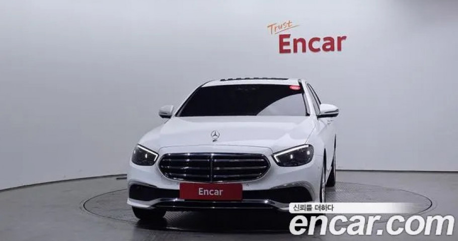 Mercedes-Benz E-Class 