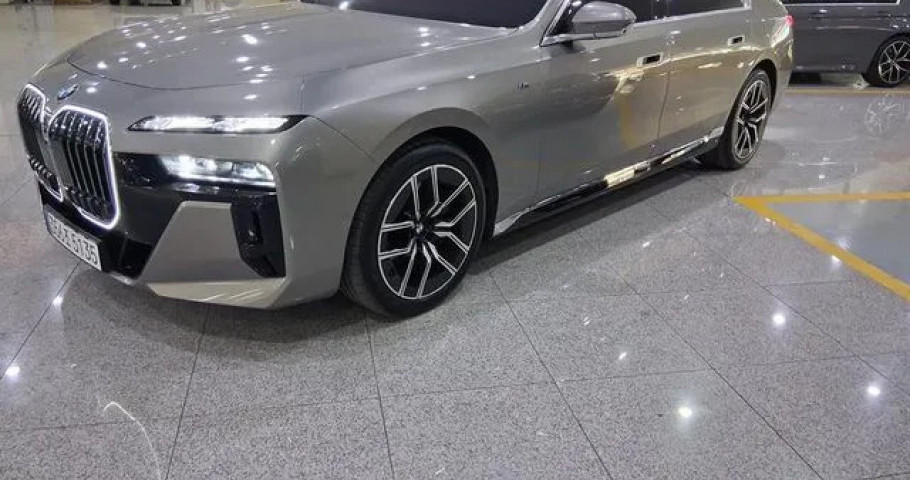 Bmw 7-Series 