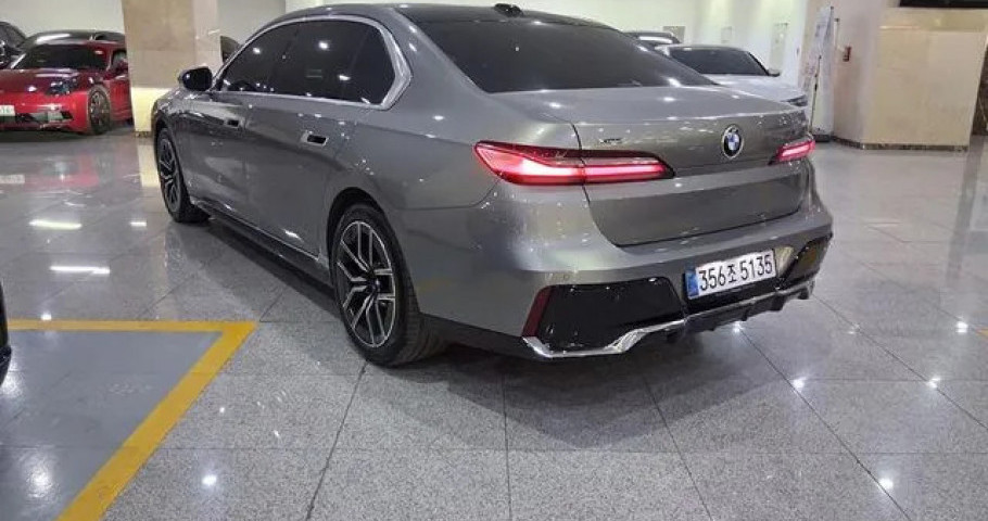 Bmw 7-Series 