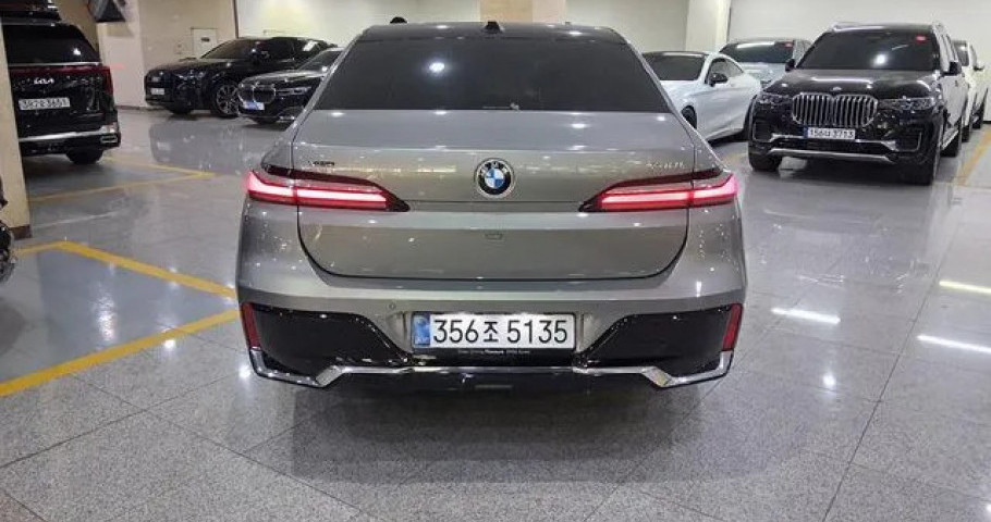 Bmw 7-Series 
