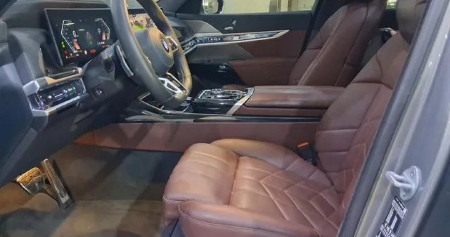 Bmw 7-Series 