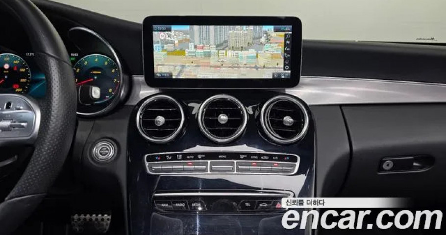 Mercedes-Benz C-Class 