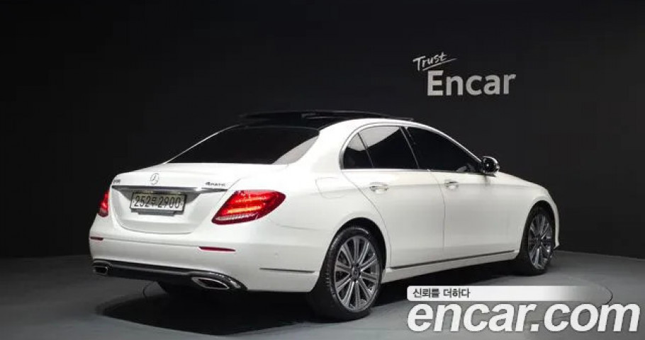 Mercedes-Benz E-Class 