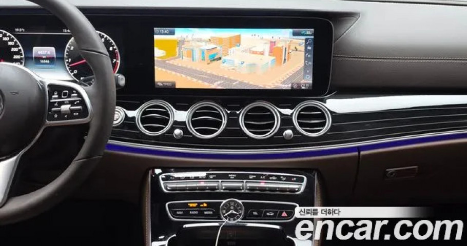 Mercedes-Benz E-Class 