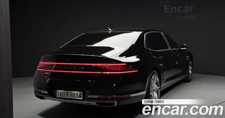 Genesis G90 