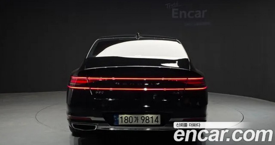 Genesis G90 