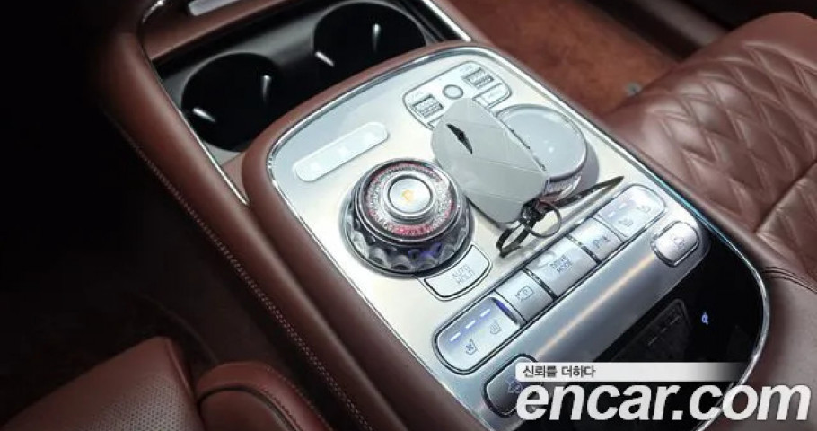 Genesis G90 