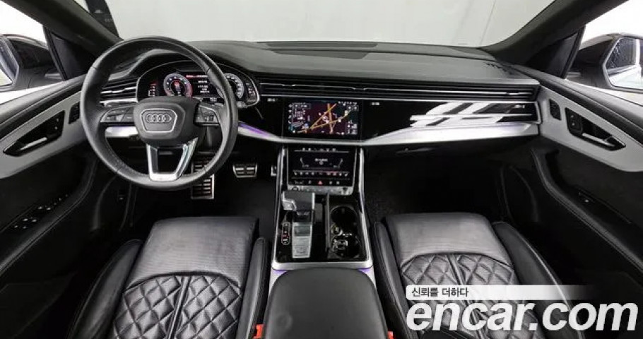 Audi Q8 