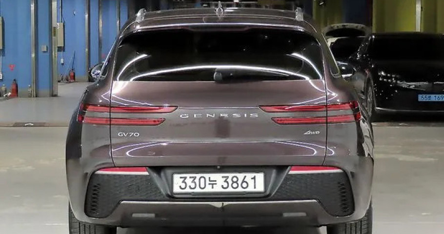 Genesis Gv70 