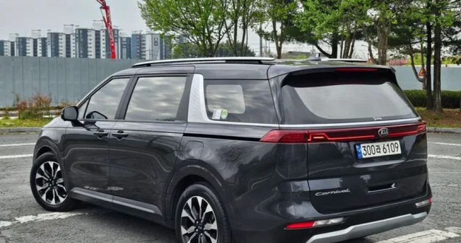 Kia Carnival 