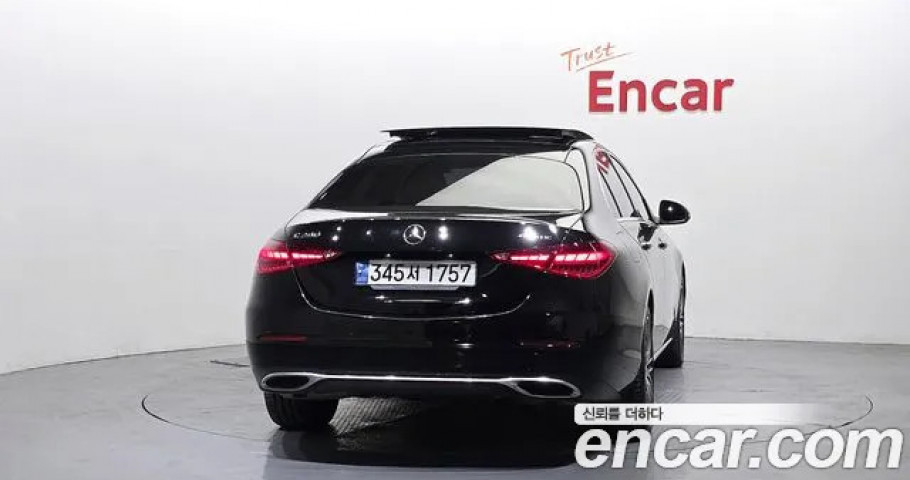 Mercedes-Benz C-Class 