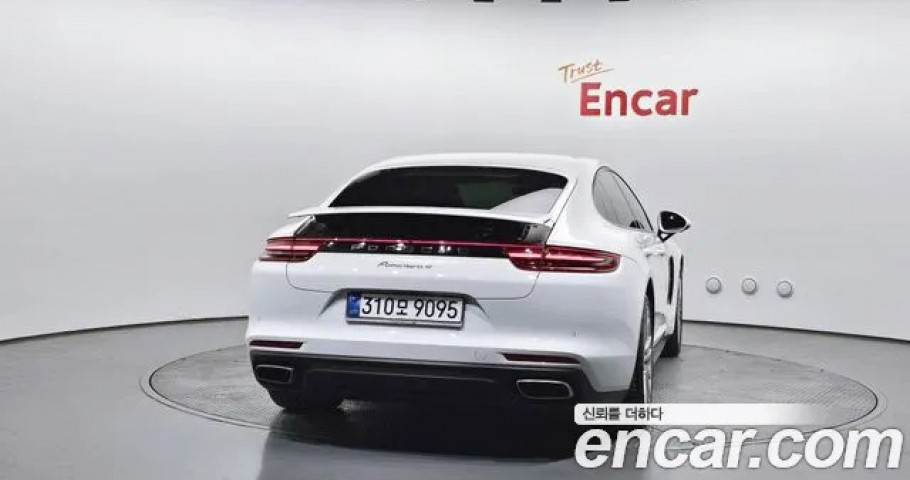Porsche Panamera 