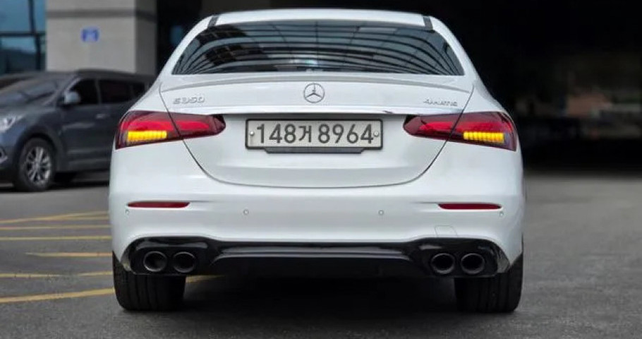 Mercedes-Benz E-Class 