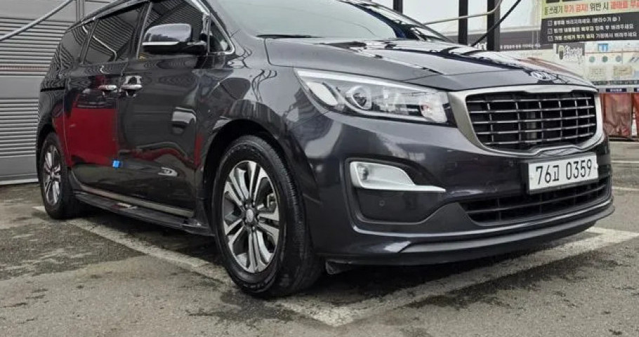 Kia Carnival 