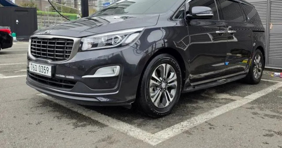 Kia Carnival 