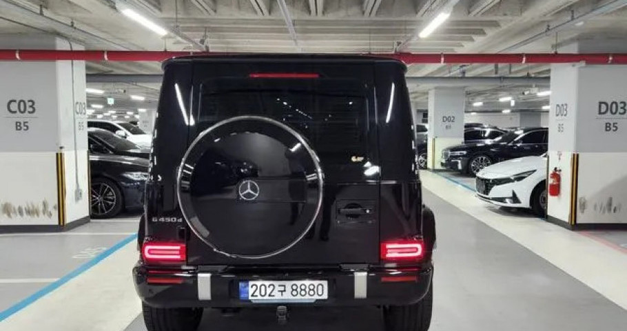Mercedes-Benz G-Class 