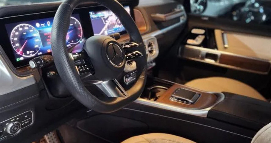 Mercedes-Benz G-Class 