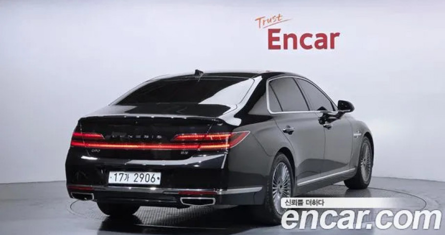 Genesis G90 