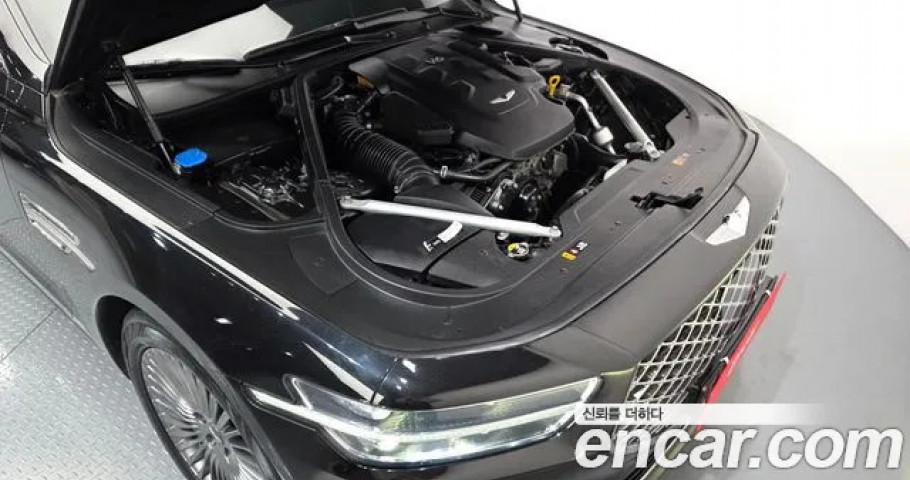 Genesis G90 