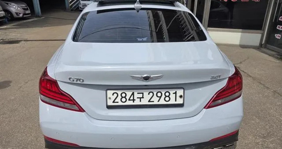 Genesis G70 