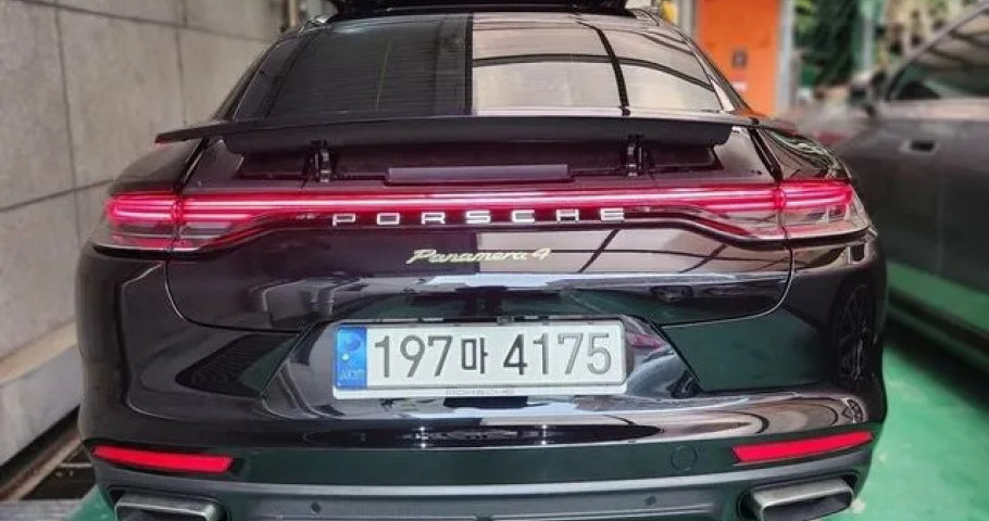 Porsche Panamera 