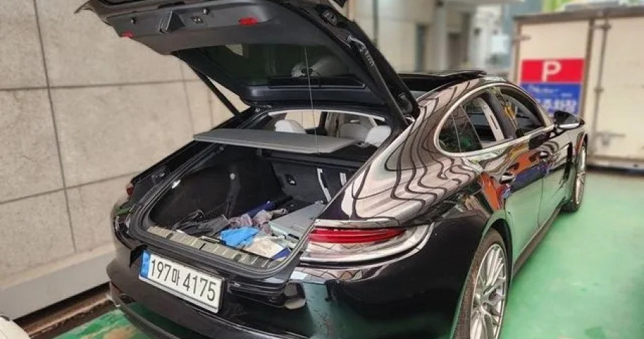 Porsche Panamera 