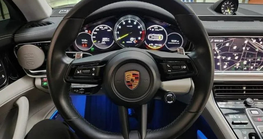 Porsche Panamera 