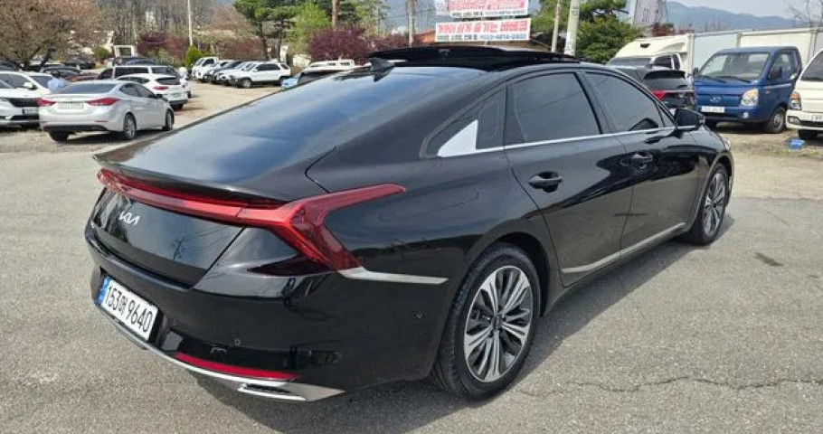 Kia K8 