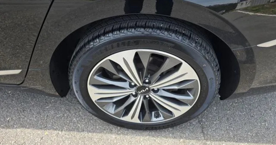 Kia K8 
