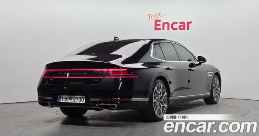 Genesis G90 