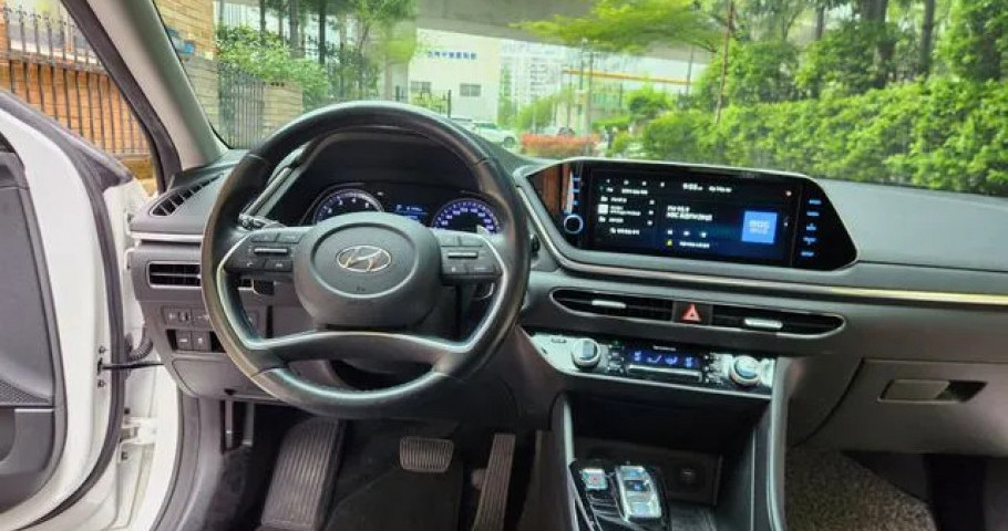 Hyundai Sonata 