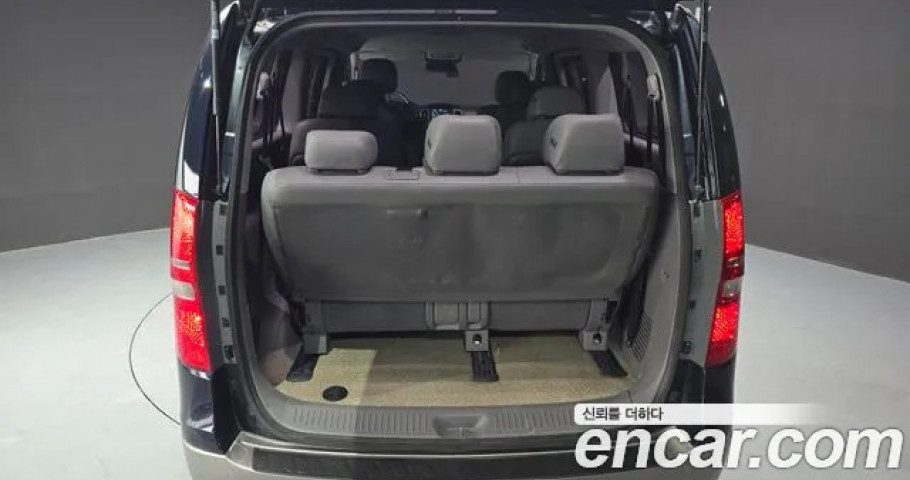 Hyundai Starex 