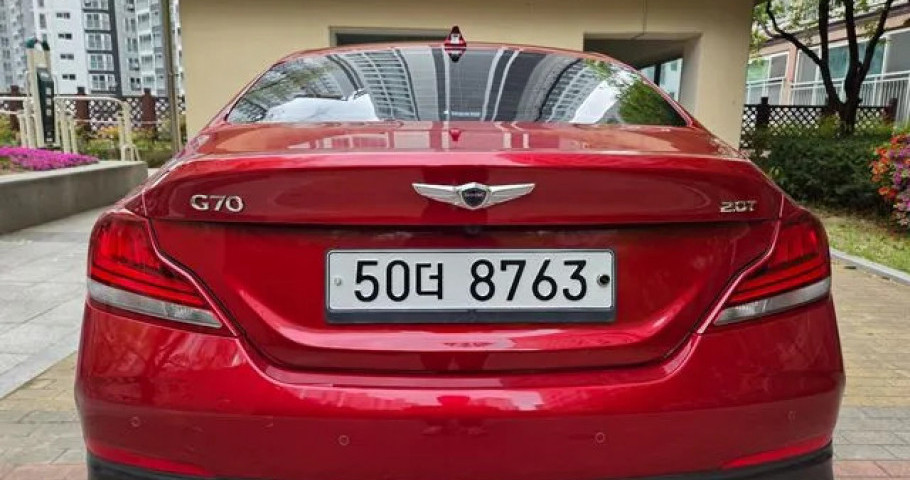 Genesis G70 