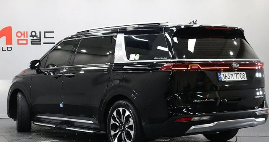 Kia Carnival 