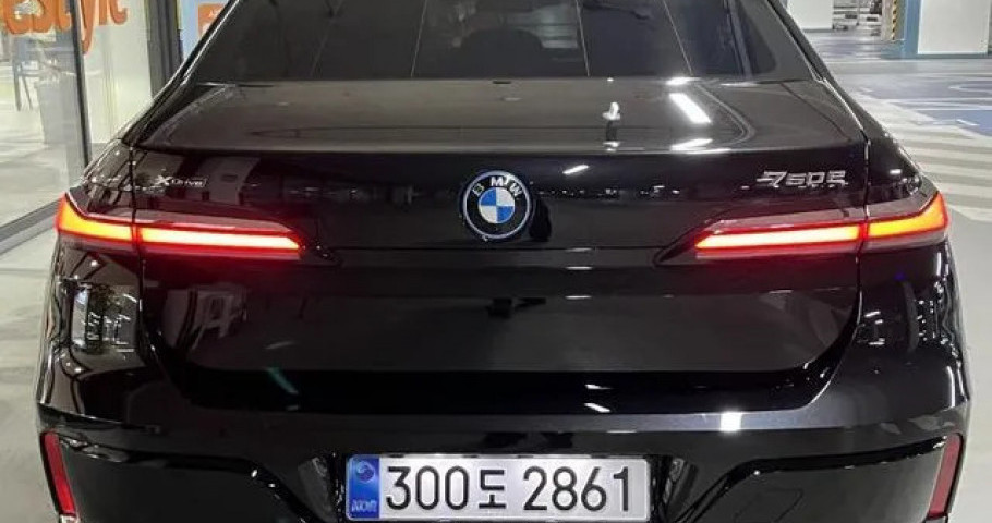Bmw 7-Series 