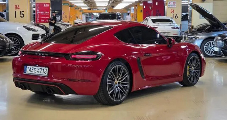 Porsche 718 