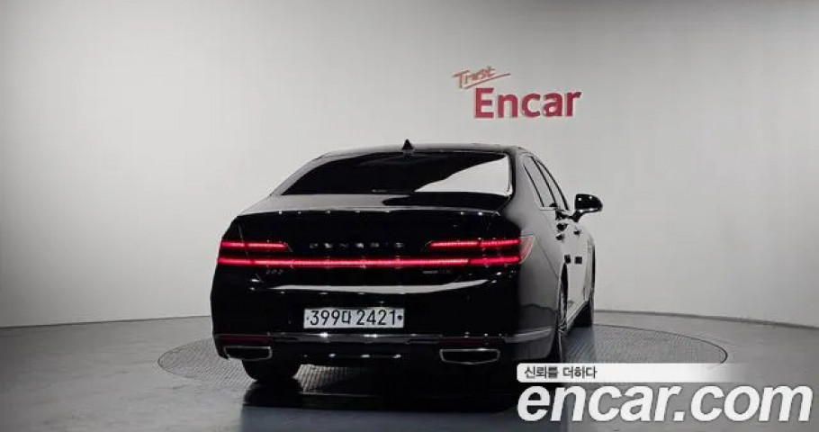 Genesis G90 