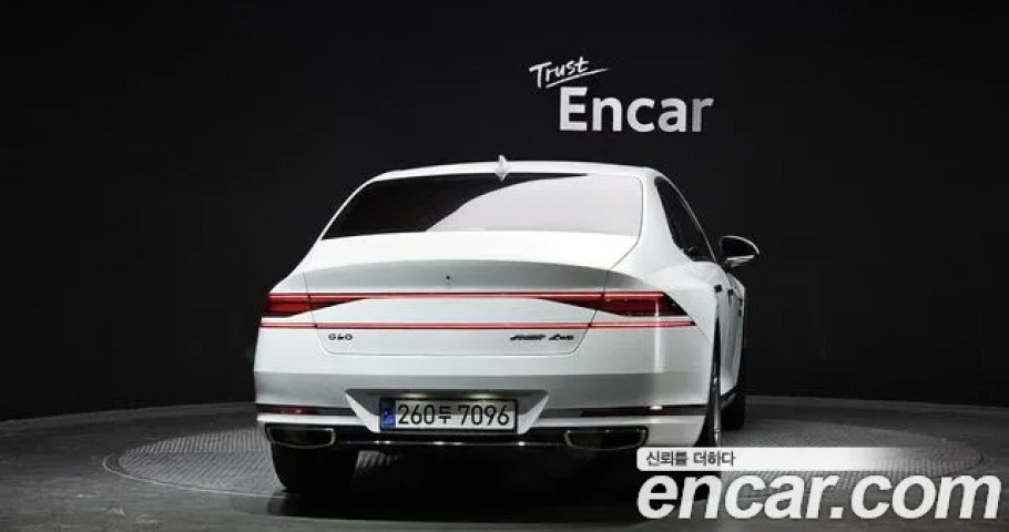 Genesis G90 