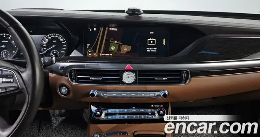 Genesis G90 