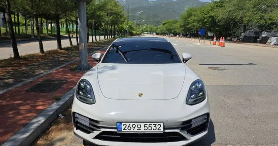Porsche Panamera 