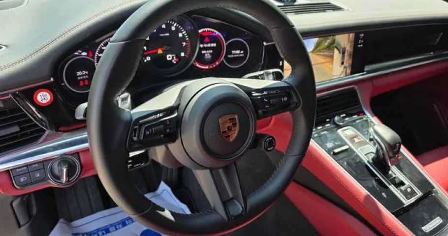 Porsche Panamera 