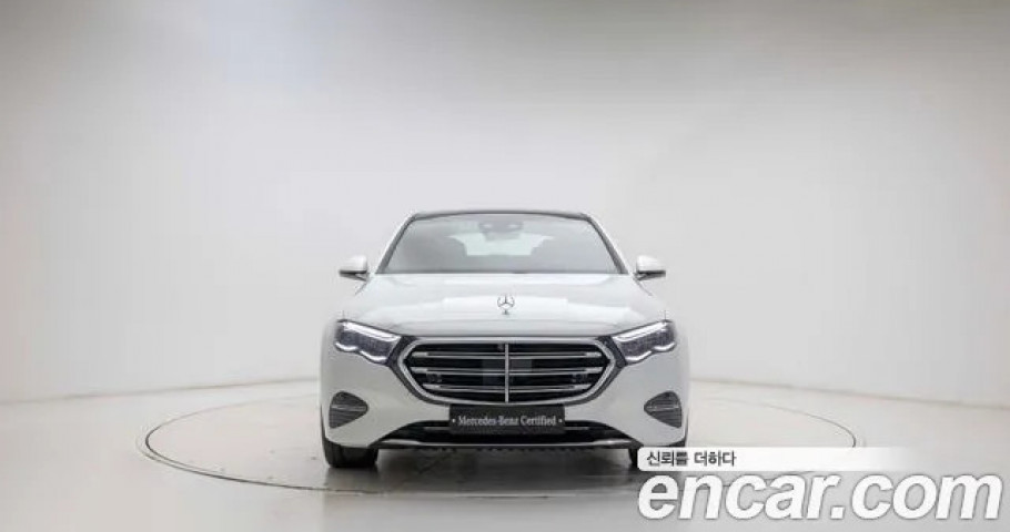 Mercedes-Benz E-Class 