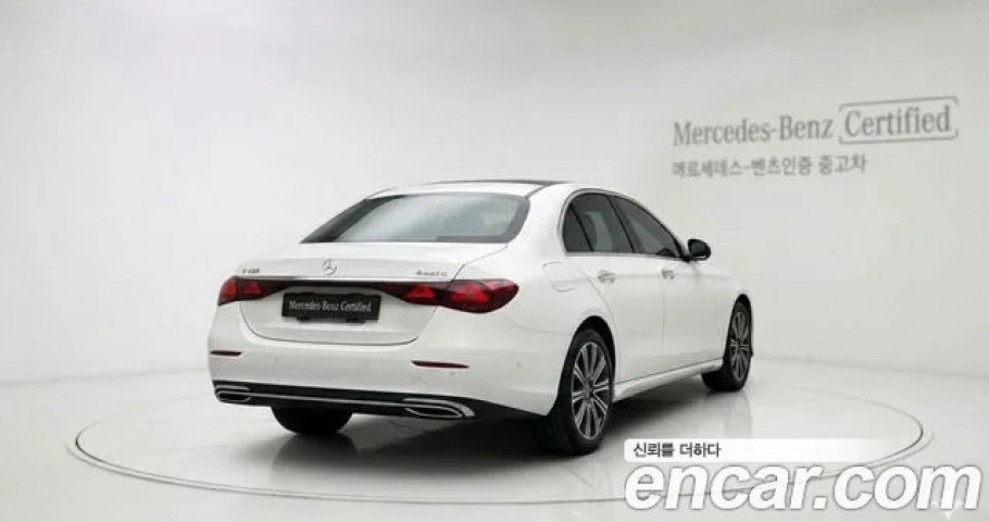 Mercedes-Benz E-Class 