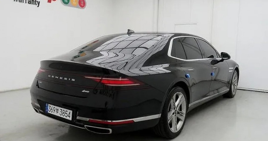 Genesis G90 