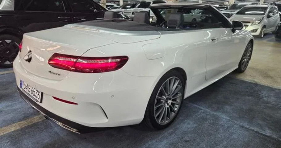 Mercedes-Benz E-Class 