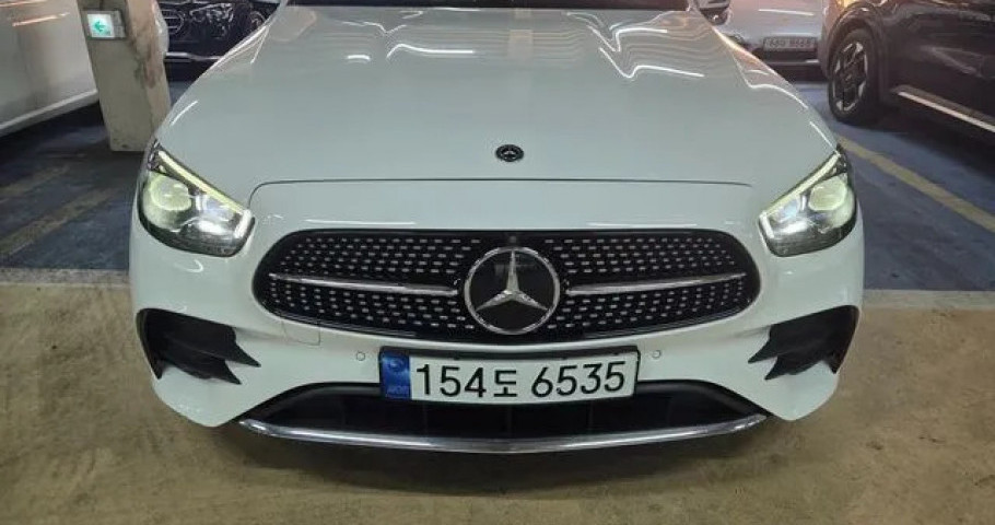 Mercedes-Benz E-Class 