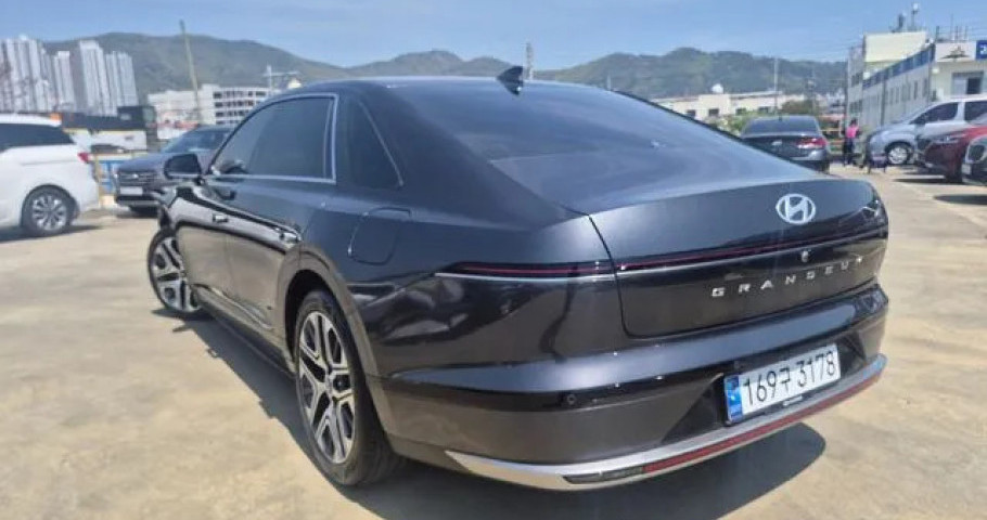 Hyundai Grandeur 