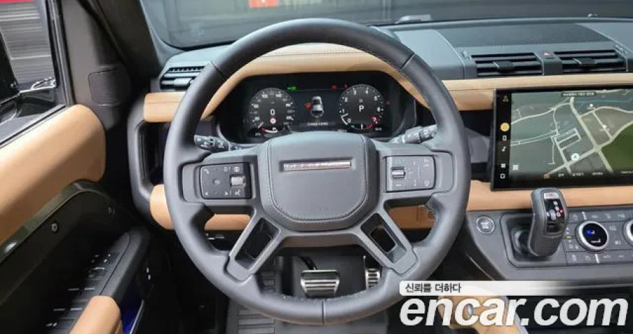 Land Rover Defender 